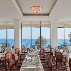 Hotel Grecian Bay