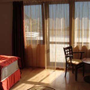 Complex Turistic Valea cu Pesti