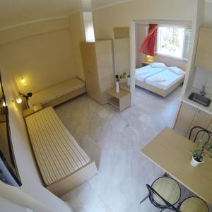 Hotel Happyland