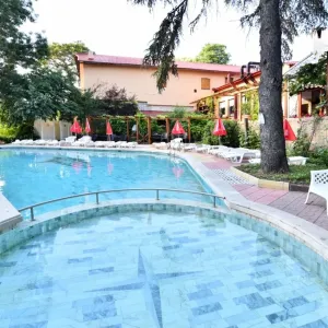 Hotel Estreya Palace