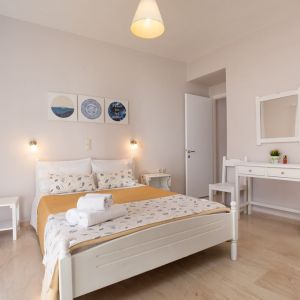 Bella Vista Hotel and Studios