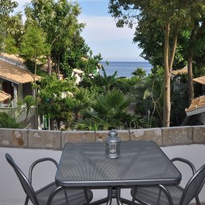 Hotel Rouda Bay