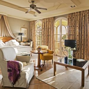 Hotel Gran Bahia Del Duque