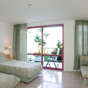 HOTEL LONGOZA