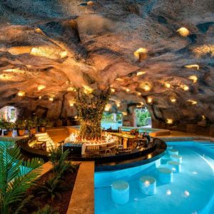 Hotel Regnum the Crown