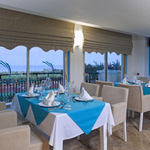 Hotel Heaven Beach Resort and Spa