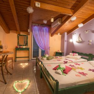 Hotel Elena Studios