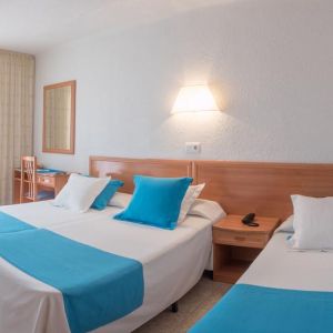 Hotel Checkin Pineda