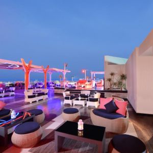 Albatros White Beach Hotel