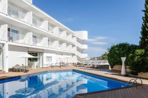 Hotel Tora