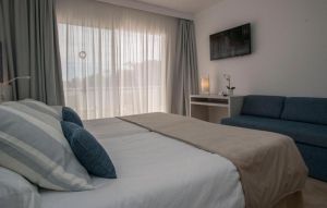Hotel Tora