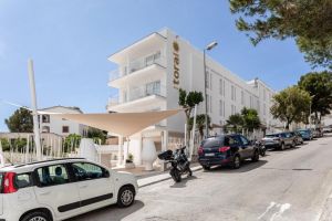 Hotel Tora
