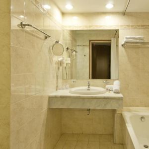 Hotel Kipriotis Maris and Suites