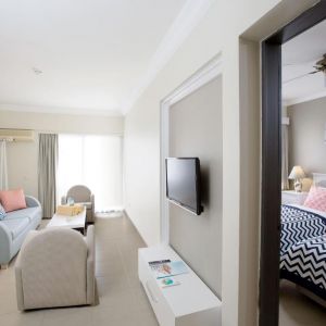 Paloma Marina Suites
