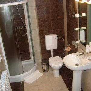 Hotel Perla Ciucasului
