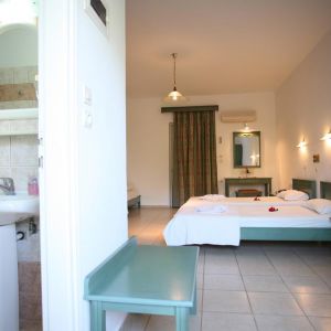Elpis Studio Apartments