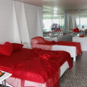 Hotel Royal Adam and Eve