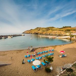 Iliana Apartments and Hotel