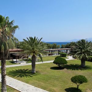 Hotel Lakitira Resort