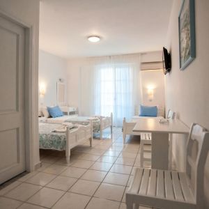 Erato Seaside Hotel