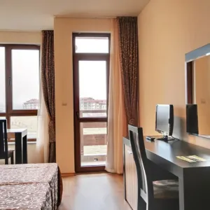 Green Wood Hotel and Spa
