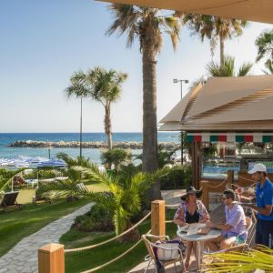 Hotel Amathus Beach