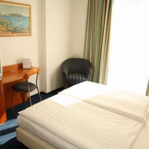 Hotel Veritas
