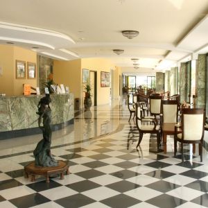 Eri Beach Hotel