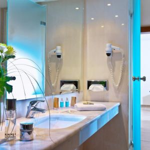 Hotel Apollonia Beach Resort and Spa