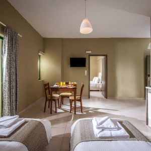 Petousis Hotel and Suites