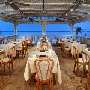 Hotel Coral Sea Holiday Resort
