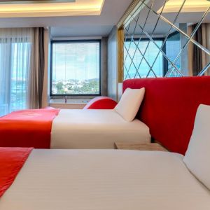 Hotel Granada Luxury Red