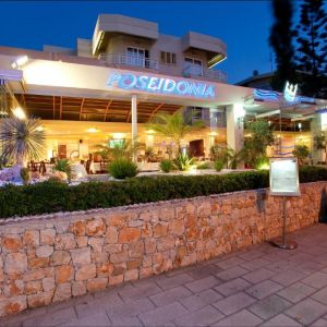 Poseidonia Hotel and Apartments