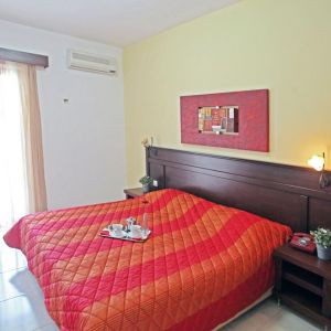 Hotel Sarantis