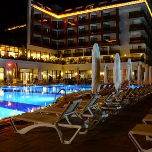 Hotel Glamour Resort Spa