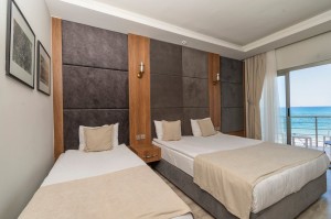 Mimoza Beach Hotel