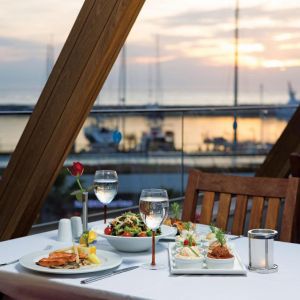 Paloma Marina Suites