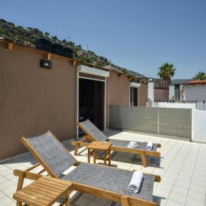 Iraklis Apartments