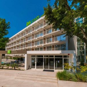 Ibis Styles Golden Sands Roomer Hotel