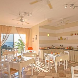 Aurora Beach Hotel