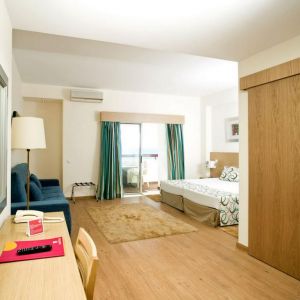 Hotel Dom Jose Beach