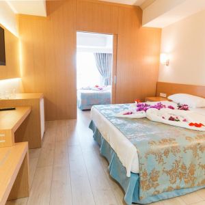 Loceanica Beach Resort