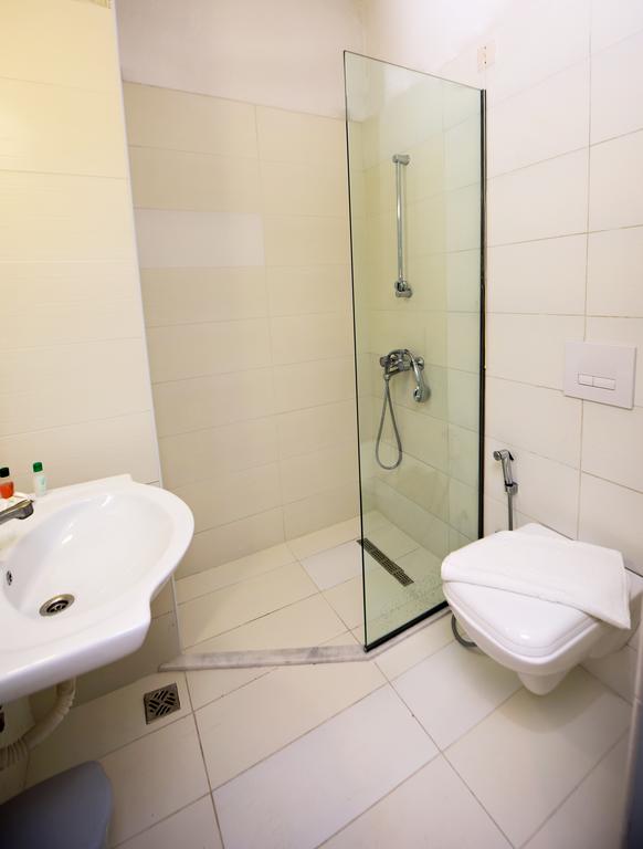 Larisa Boutique (Fost Rhodes Lykia Boutique)