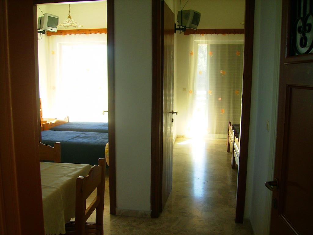 Hotel Makis Studios and Apartments