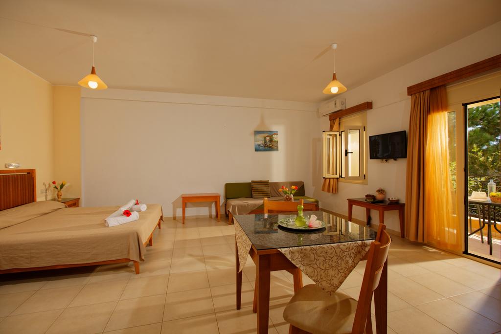 Fotis Studios Apartments