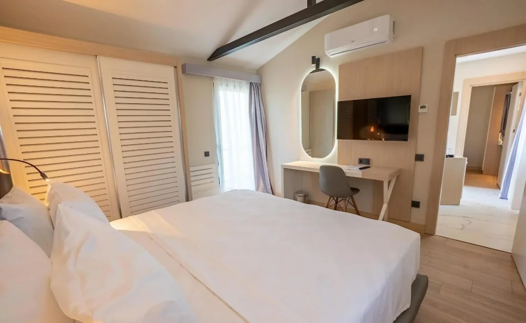 Long Beach Club Nature