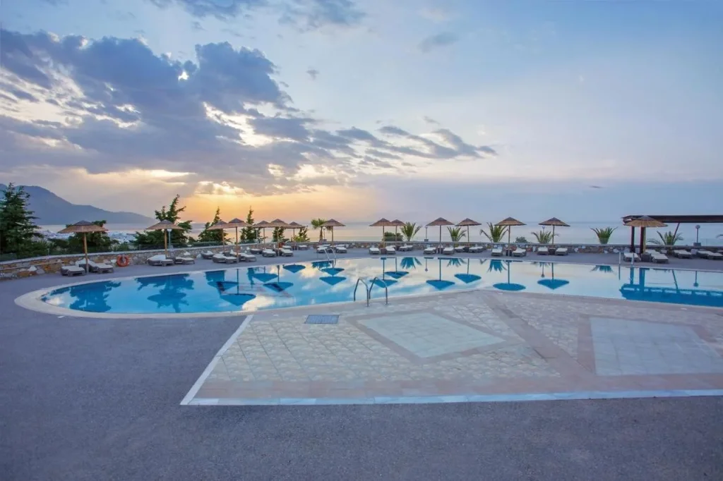 Grand Blue Beach Hotel
