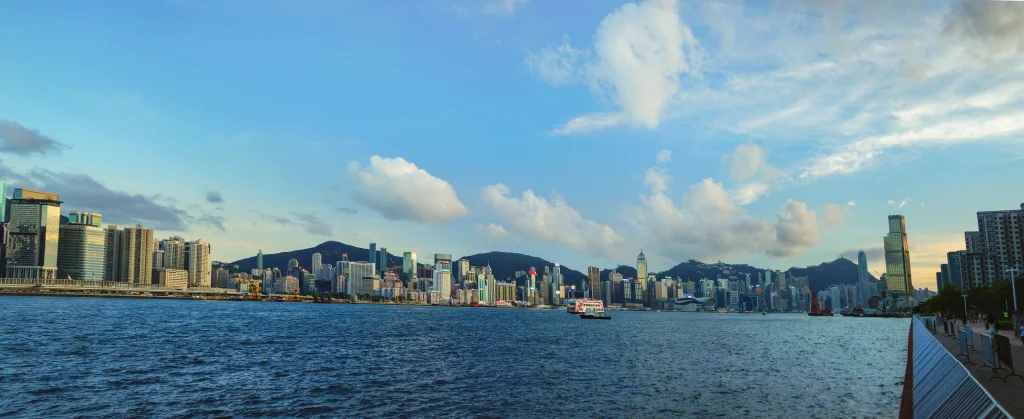 Circuit Hong Kong si Vietnam