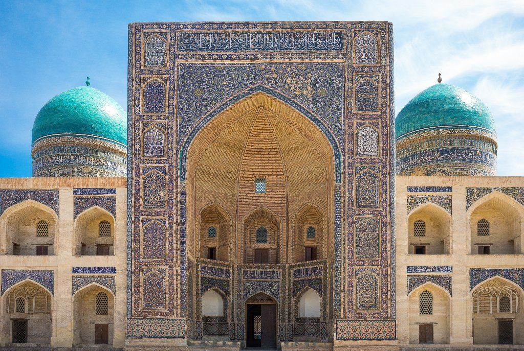 UZBEKISTAN 2027 Tara domurilor albastre - in ritmul sarbatorii de primavara