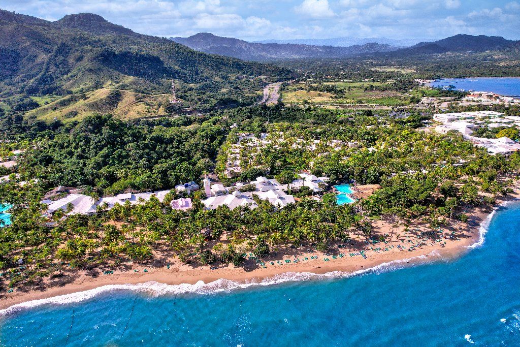 REPUBLICA DOMINICANA - Carribean Vibe (hotel 5*) + Cazare Playa Bachata Resort 4*